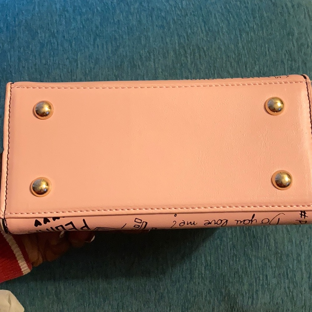 Pink Purse - Picture 4 of 4